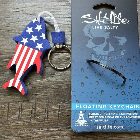 Salt Life Floating Foam keychain,floats up to 3 keys, American Flag fish shape - Picture 2 of 5